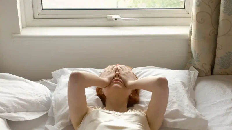 Je n’arrive plus à me lever le matin pour aller travailler : paresse, fatigue ou signal d’alarme ?